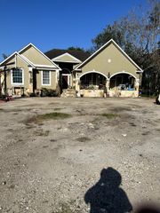 7207 County Road 194, Alvin, TX 77511