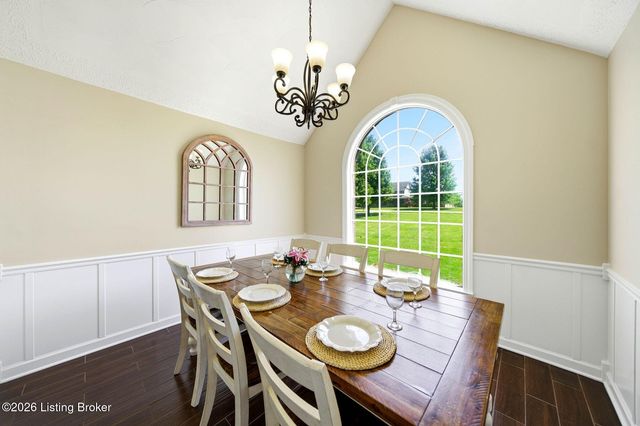 287 Cedar Place Dr, Shepherdsville, KY 40165