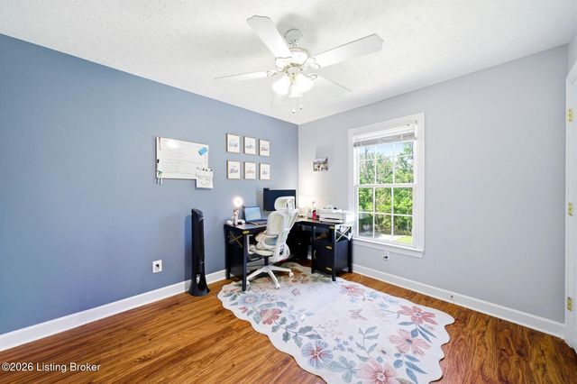 287 Cedar Place Dr, Shepherdsville, KY 40165
