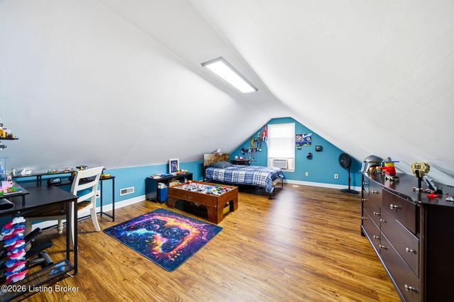 287 Cedar Place Dr, Shepherdsville, KY 40165