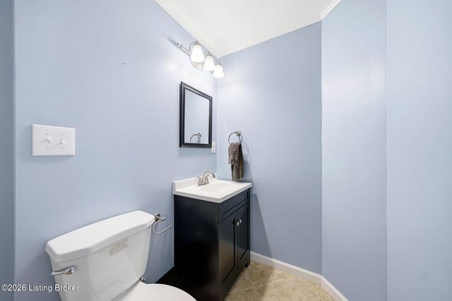 287 Cedar Place Dr, Shepherdsville, KY 40165