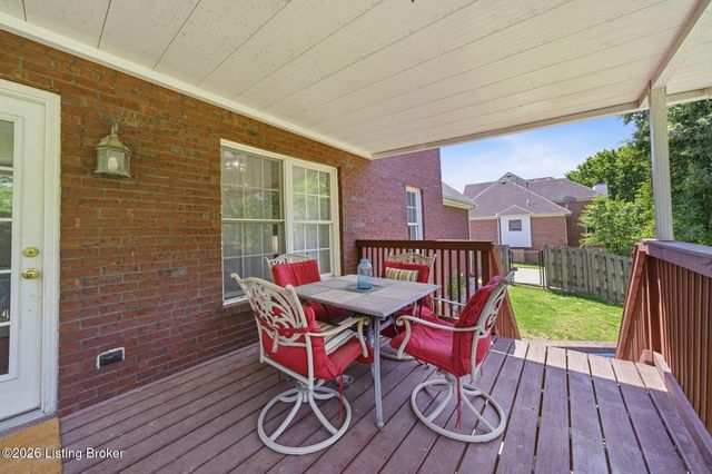 287 Cedar Place Dr, Shepherdsville, KY 40165
