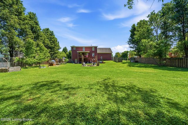 287 Cedar Place Dr, Shepherdsville, KY 40165