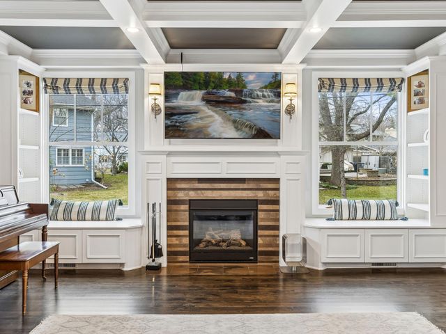 5524 Warden Avenue, Edina, MN 55436