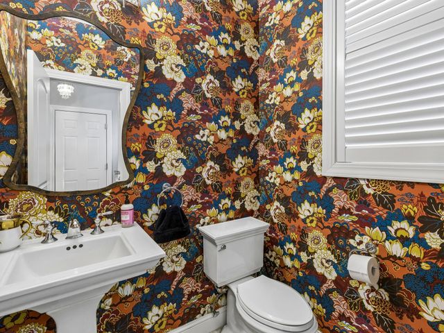 5524 Warden Avenue, Edina, MN 55436