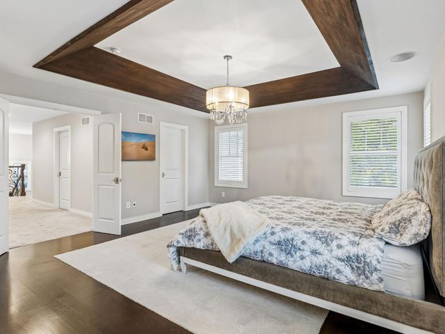 5524 Warden Avenue, Edina, MN 55436