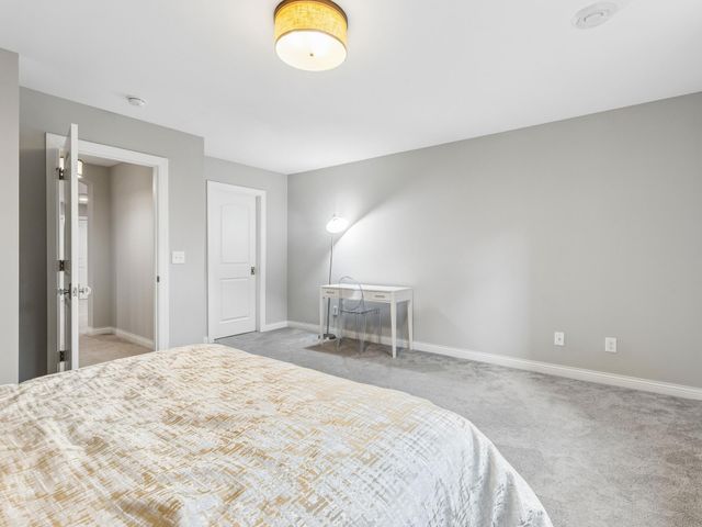 5524 Warden Avenue, Edina, MN 55436