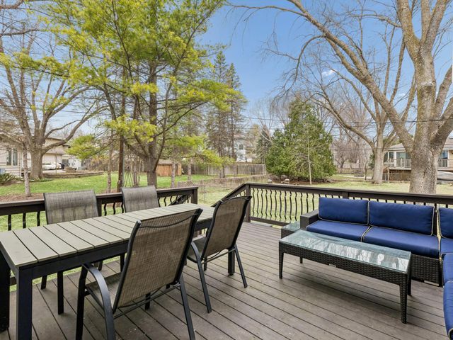 5524 Warden Avenue, Edina, MN 55436