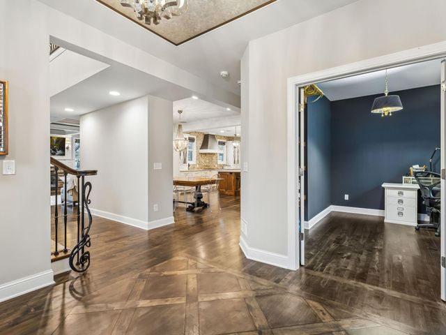 5524 Warden Avenue, Edina, MN 55436