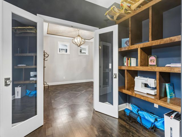 5524 Warden Avenue, Edina, MN 55436