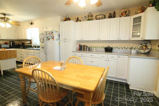 3616 Raven Hill Drive, Gastonia, NC 28056