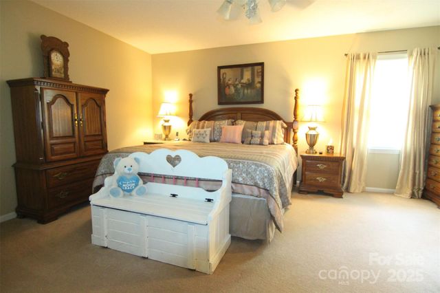 3616 Raven Hill Drive, Gastonia, NC 28056