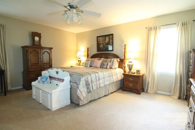 3616 Raven Hill Drive, Gastonia, NC 28056