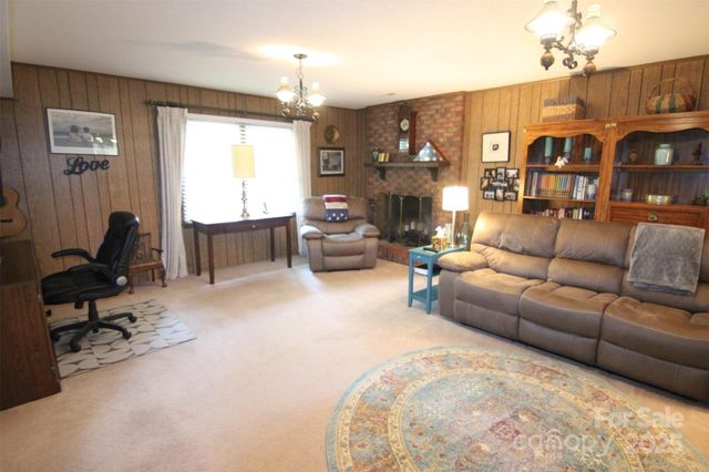 3616 Raven Hill Drive, Gastonia, NC 28056