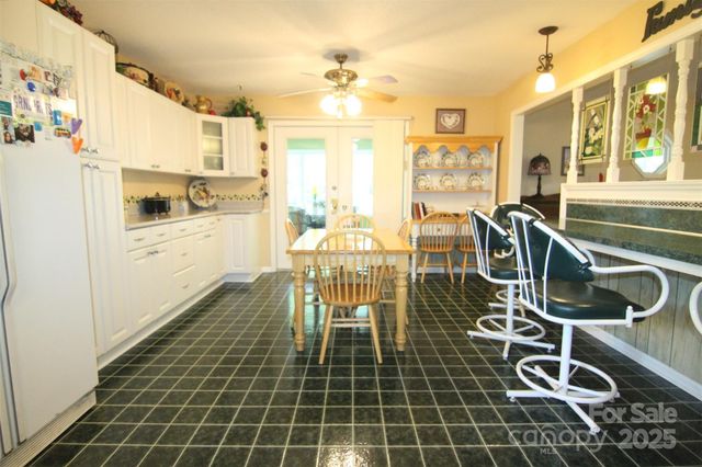 3616 Raven Hill Drive, Gastonia, NC 28056