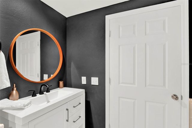 322 E CENTRAL BOULEVARD 901, Orlando, FL 32801