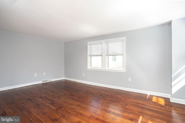 245 4TH STREET, Fieldsboro, NJ 08505