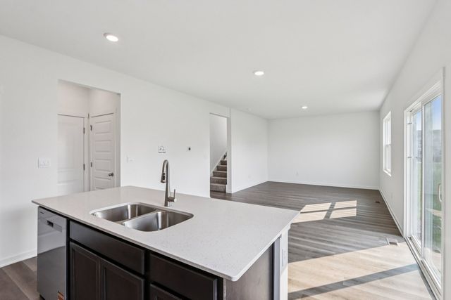 450 Vista Drive, Hampshire, IL 60140