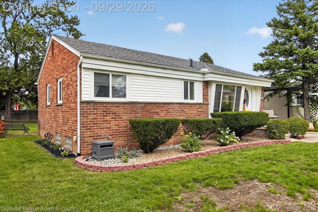 29100 Elmira Street, Livonia, MI 48150