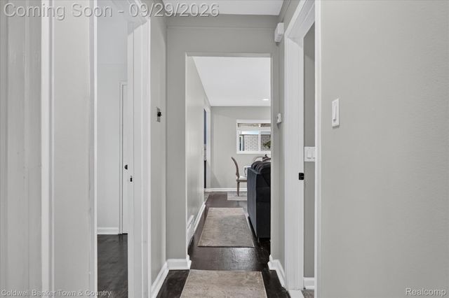29100 Elmira Street, Livonia, MI 48150