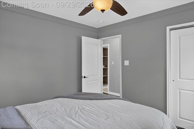 29100 Elmira Street, Livonia, MI 48150