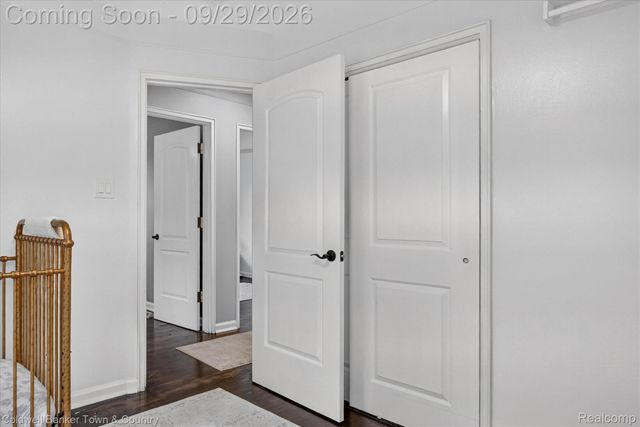 29100 Elmira Street, Livonia, MI 48150