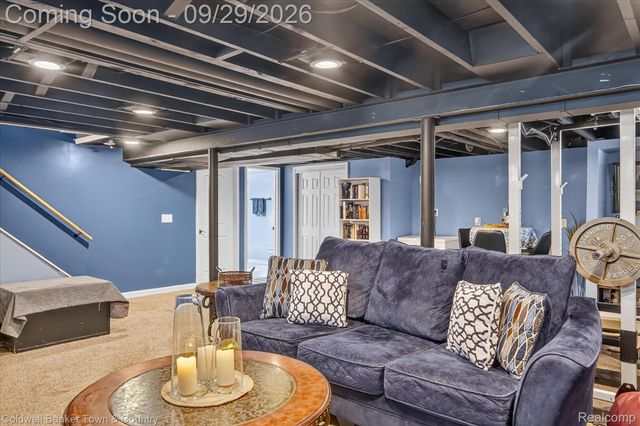 29100 Elmira Street, Livonia, MI 48150
