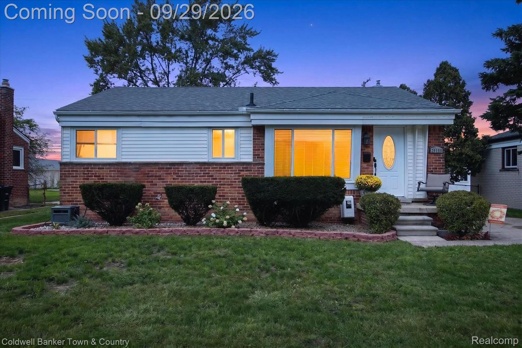 29100 Elmira Street, Livonia, MI 48150