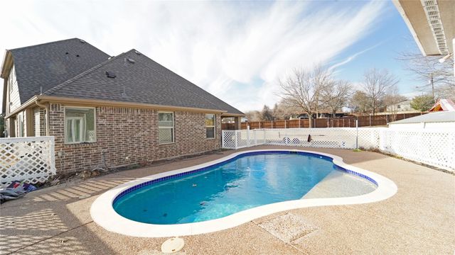 1901 Bay Laurel Drive, Weatherford, TX 76086