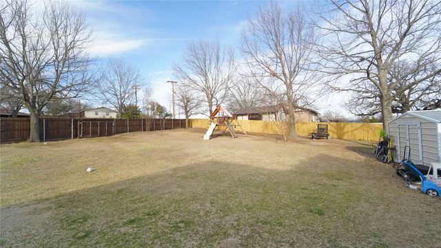 1901 Bay Laurel Drive, Weatherford, TX 76086