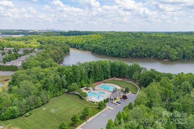 5727 Lavaux Court, Charlotte, NC 28214