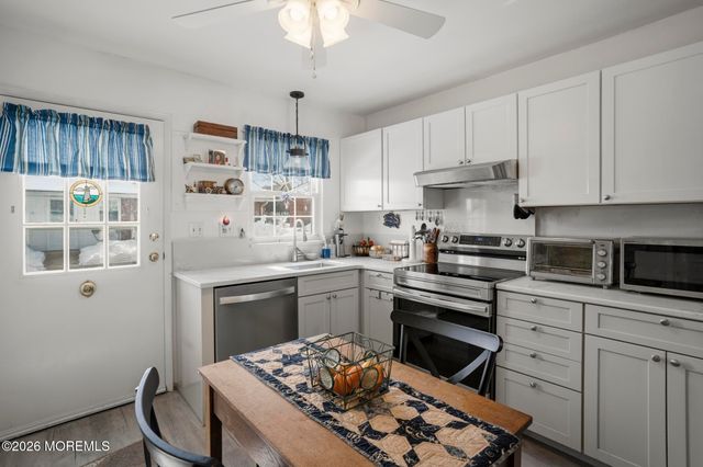 537D Dartmoor Court, Lakewood, NJ 08701