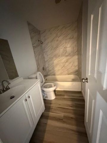 9119 TUDOR DRIVE E104, Tampa, FL 33615