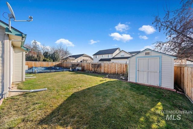2045 E Lake Creek Dr, Meridian, ID 83642