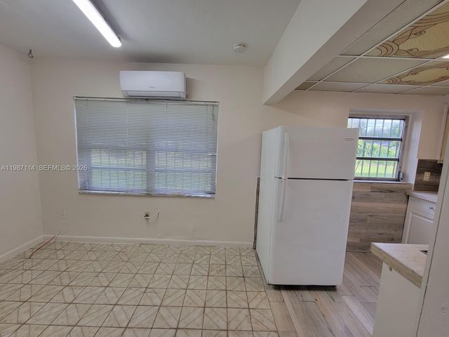 291 E 4th Avenue 2, Hialeah, FL 33010