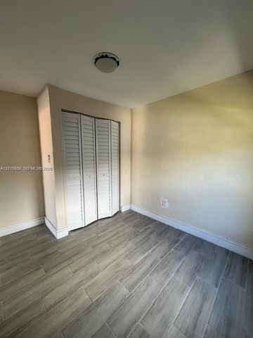 613 NW 15th Avenue 1-E, Pompano Beach, FL 33069