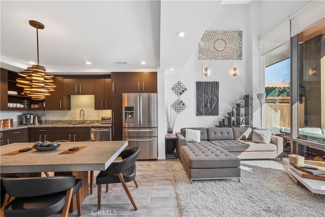 1100 Wilshire Boulevard 1707, Los Angeles, CA 90017
