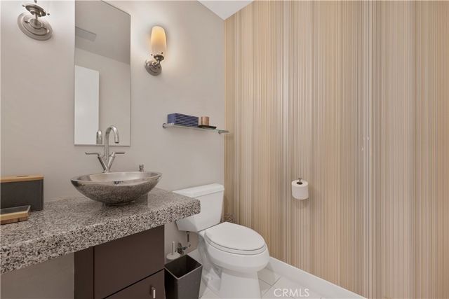 1100 Wilshire Boulevard 1707, Los Angeles, CA 90017
