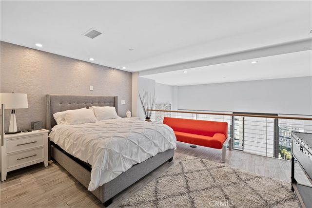 1100 Wilshire Boulevard 1707, Los Angeles, CA 90017