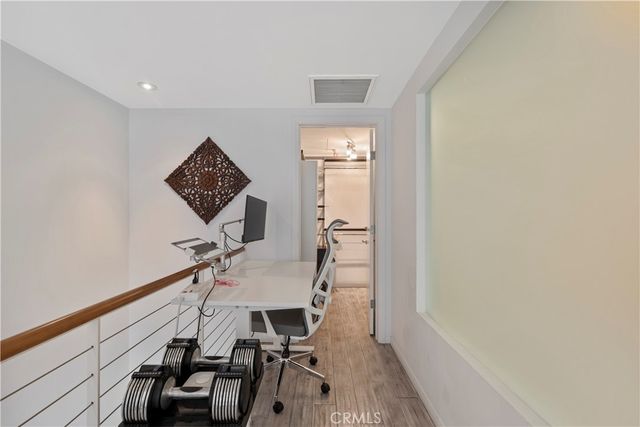 1100 Wilshire Boulevard 1707, Los Angeles, CA 90017