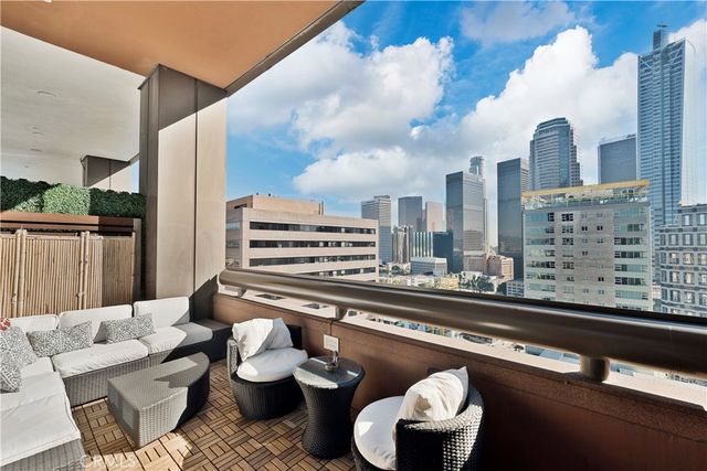 1100 Wilshire Boulevard 1707, Los Angeles, CA 90017