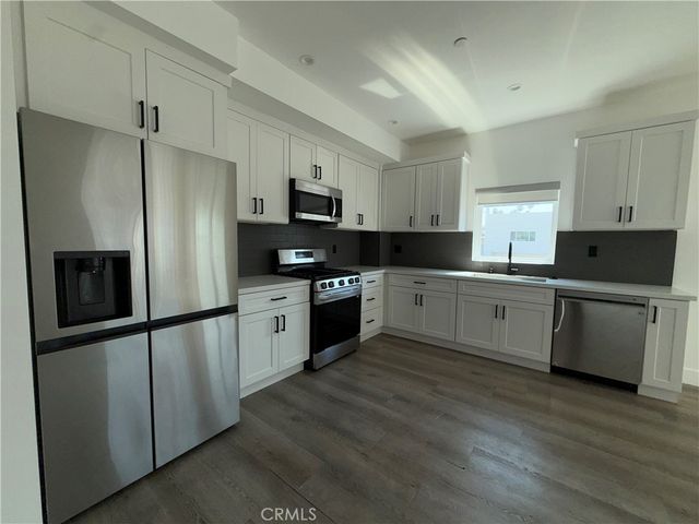21715 Hart Street, Canoga Park, CA 91303
