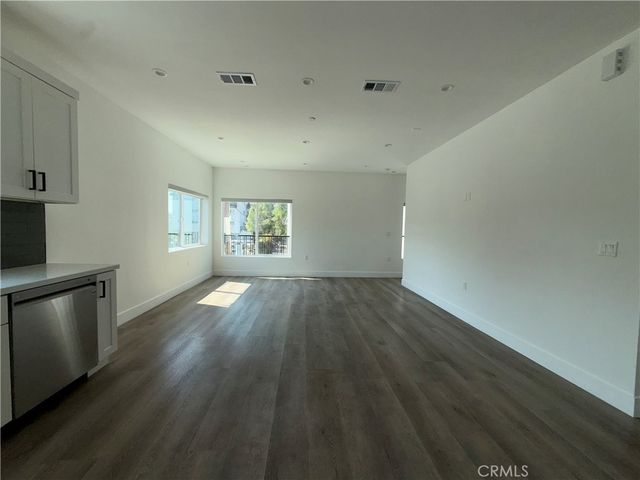 21715 Hart Street, Canoga Park, CA 91303