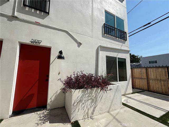 21715 Hart Street, Canoga Park, CA 91303