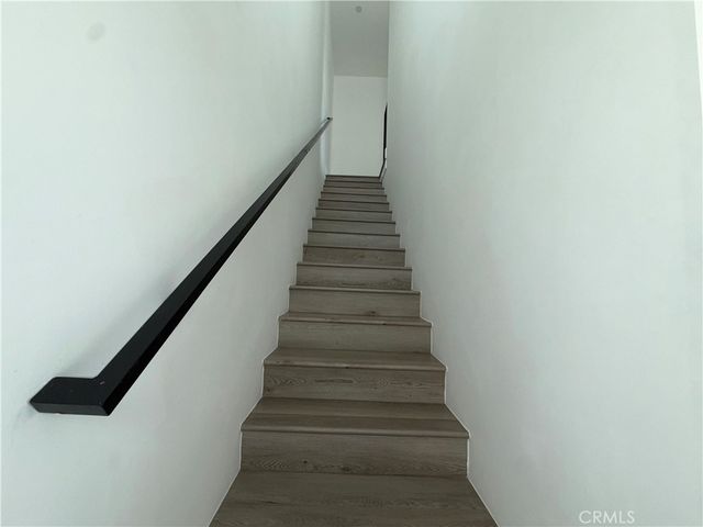 21715 Hart Street, Canoga Park, CA 91303
