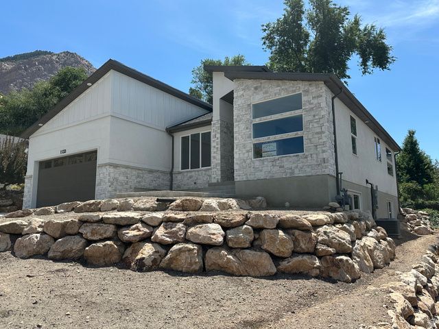 1133 E BENCHVIEW DR, Ogden, UT 84404