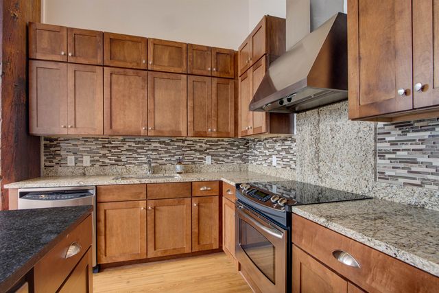 435 S Front St Apt 105, Memphis, TN 38103