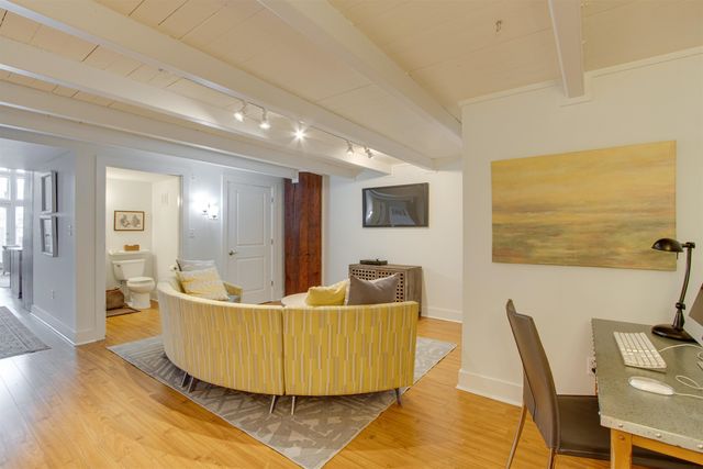 435 S Front St Apt 105, Memphis, TN 38103