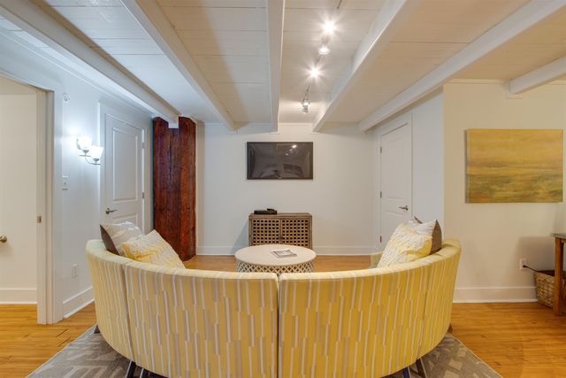 435 S Front St Apt 105, Memphis, TN 38103