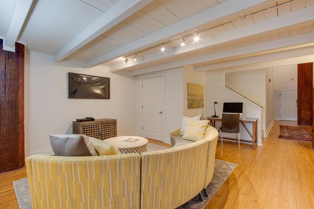 435 S Front St Apt 105, Memphis, TN 38103